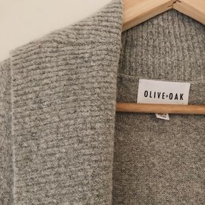 Sleeveless Light Grey Cardigan